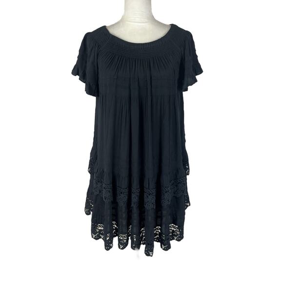 1st Sight Black Boho Off-The-Shoulder Tiered Mini Dress Lace Trim Size Small - Picture 1 of 7